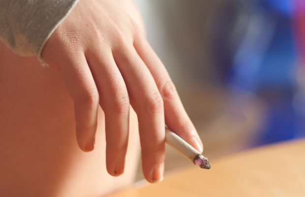 タバコの害は自分一人だけじゃない！喫煙する事で生まれる4つのリスクとデメリット